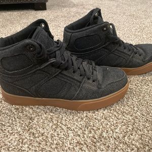 Osiris skate shoe